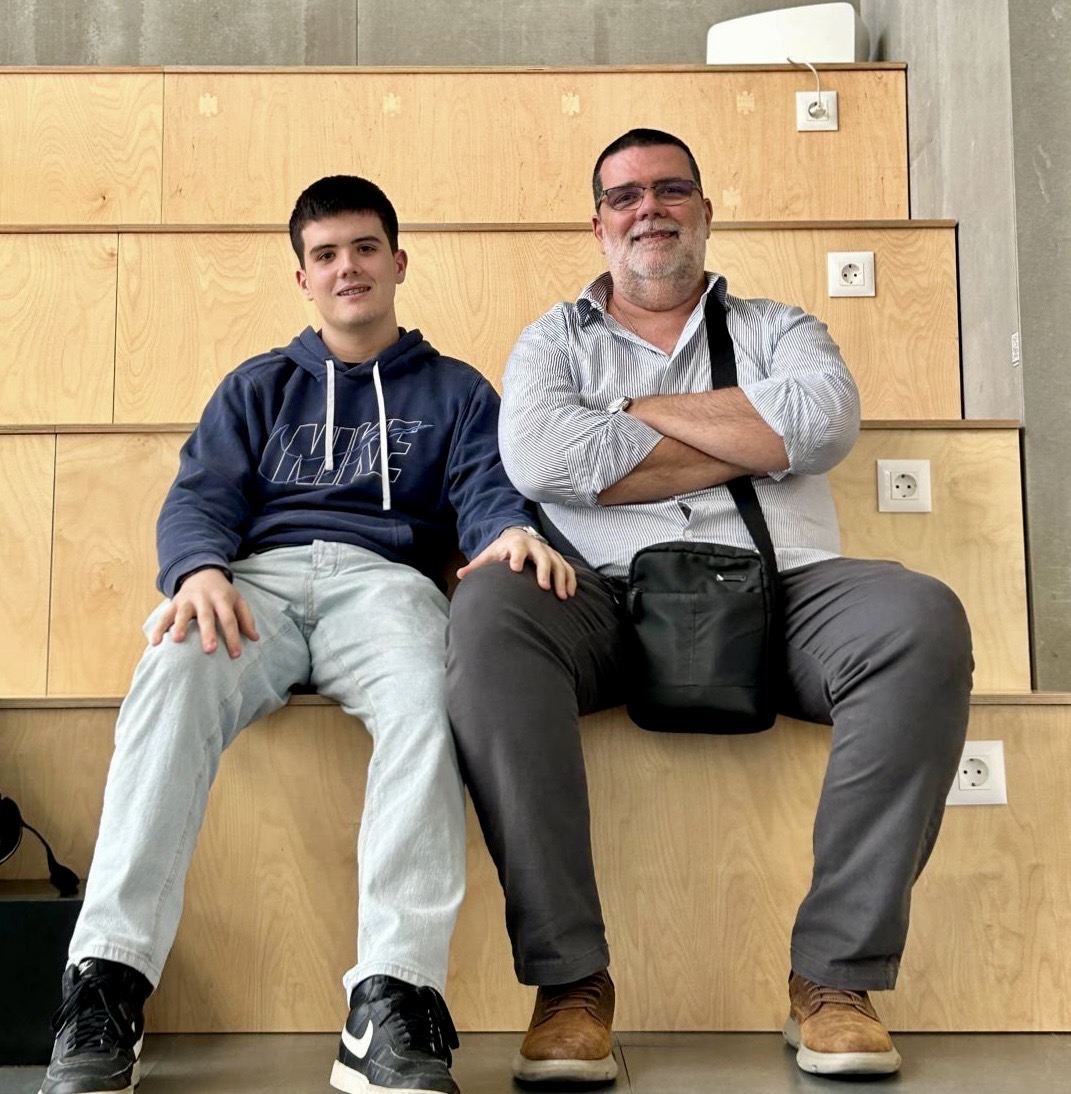 Manuel y su hijo, cofundadores de Utilia